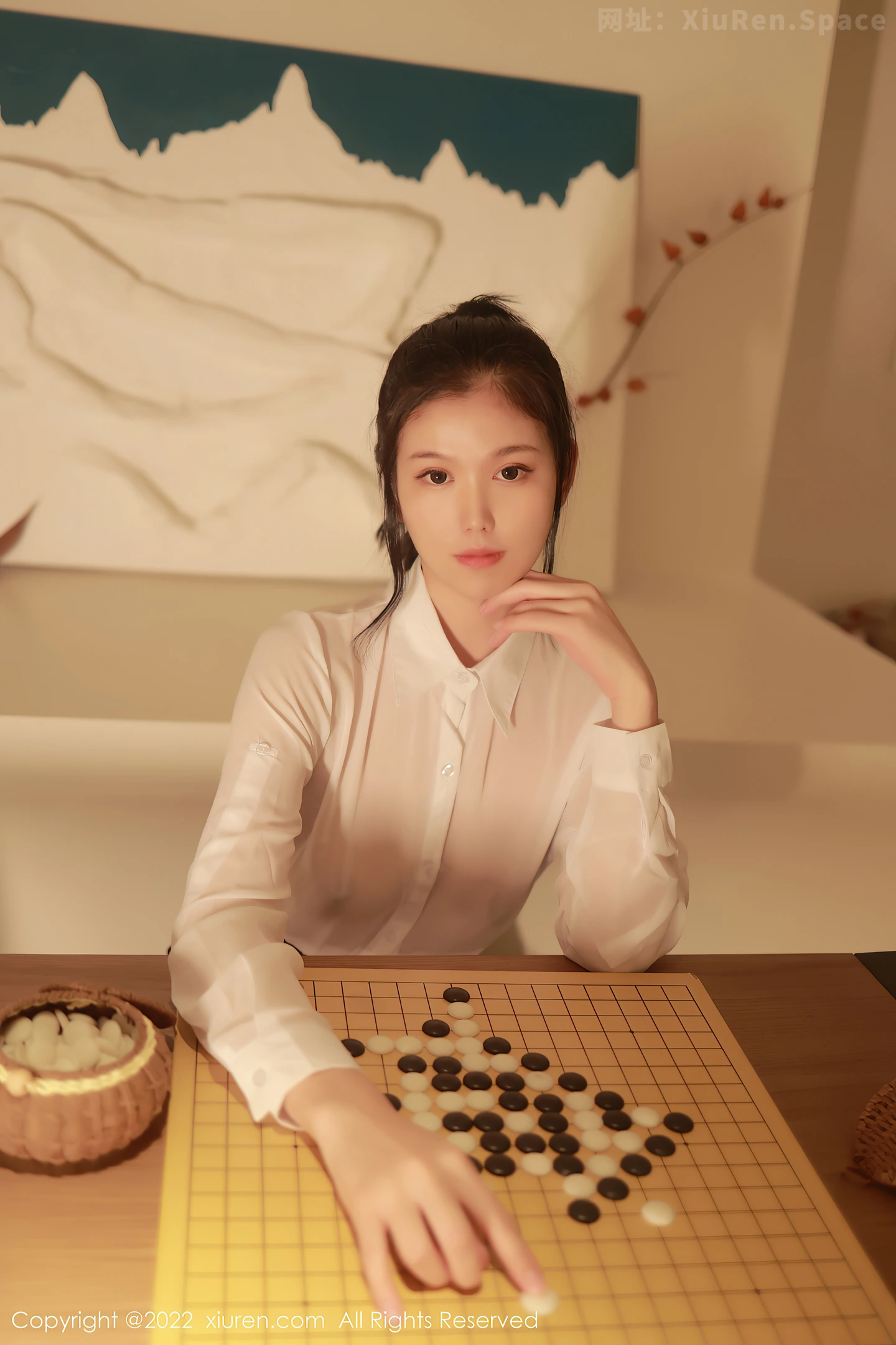 图片[4]-[XiuRen秀人网]VOL.5057 模特李雅柔白色轻透上衣配黑色短裙露开档黑丝秀翘臀诱惑写真65P-秀人网官方网站